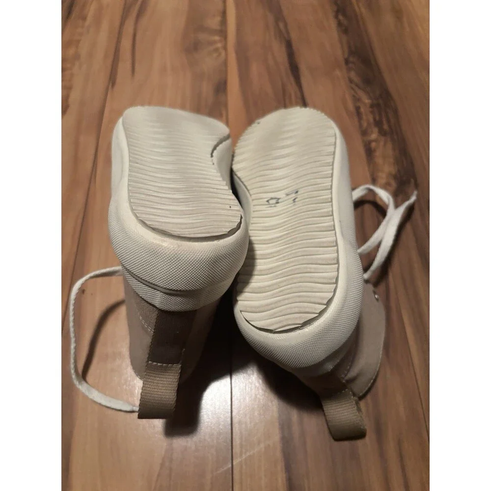 Veja size sneakers